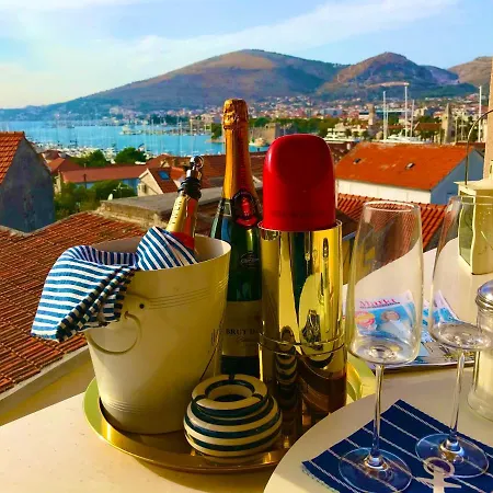 Pearl Of Croatia 4 Sterne Apartment Trogir Exterior photo